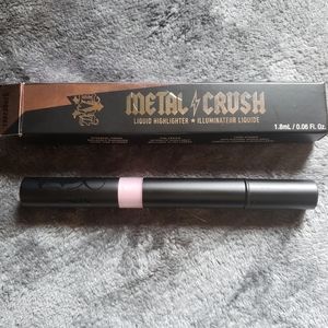 KVD metal crush liquid highlighter in roseshock